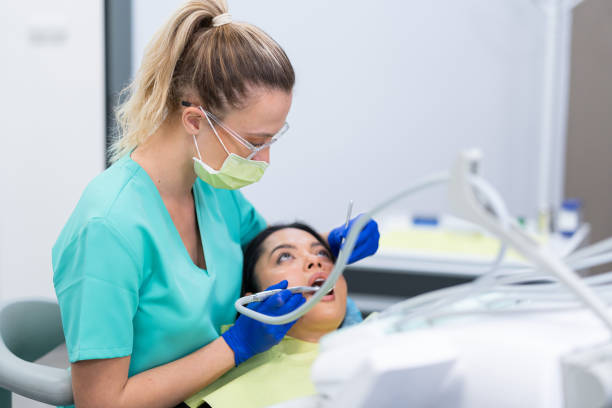 Best Emergency Tooth Extraction in Muttontown, NY
